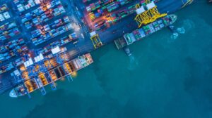 Vue aérienne d'un conteneur cargo