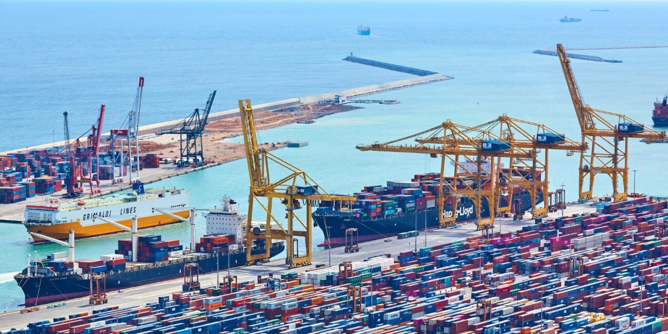 Port industriel de transport de fret affaires mondiales